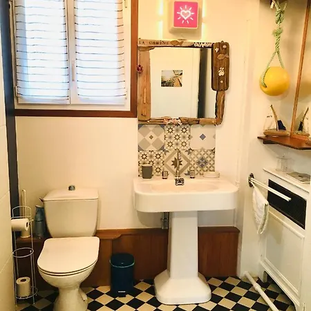 Bed & Breakfast La Atypique, Vue à La Plein Vent 3*