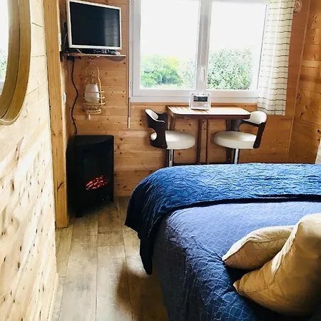 Bed & Breakfast La Atypique, Vue à La Plein Vent Barneville-Carteret