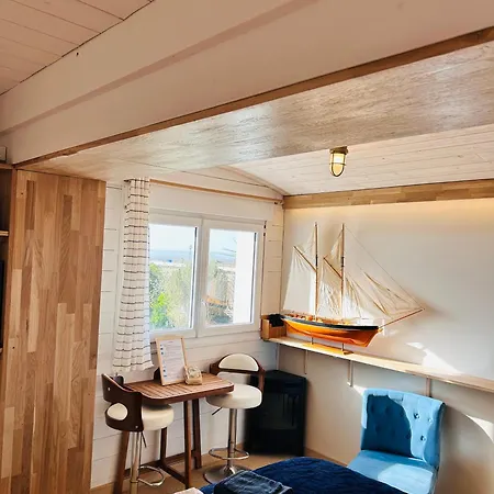 La Côté Et Côté Jardin à La Plein Vent Bed & Breakfast