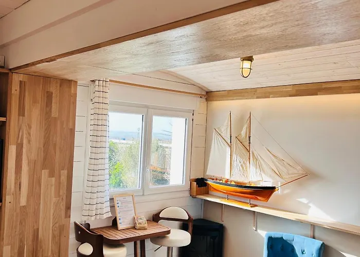 La Côté Et Côté Jardin à La Plein Vent Bed & Breakfast